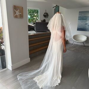 Elegant Off-White Wedding Veil